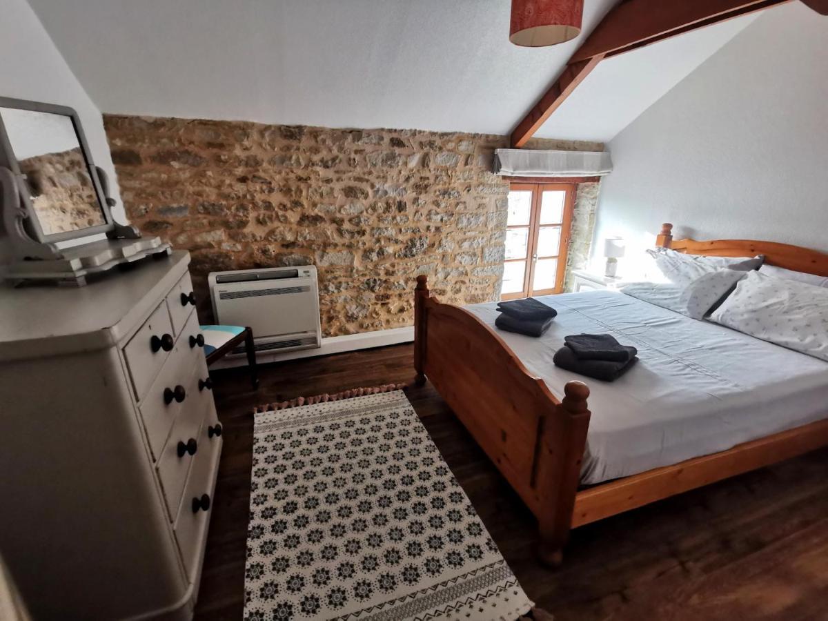 3 Self-Contained Gites With Pool And Games Room Saint-Georges-de-Noisné Zewnętrze zdjęcie