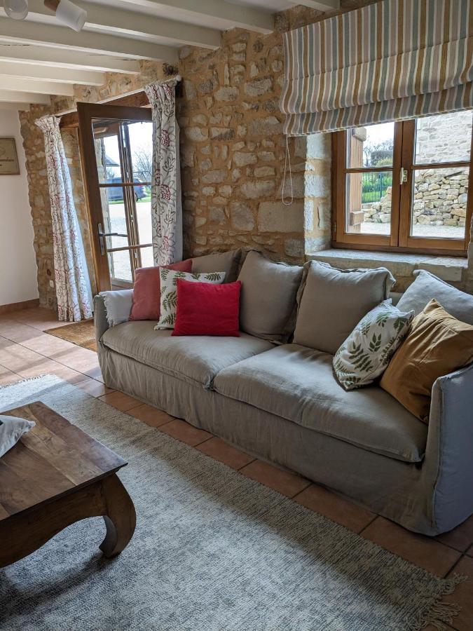 3 Self-Contained Gites With Pool And Games Room Saint-Georges-de-Noisné Zewnętrze zdjęcie